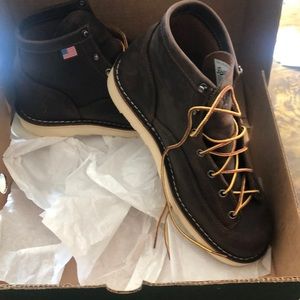 Danner Bull Run 6” Boot.